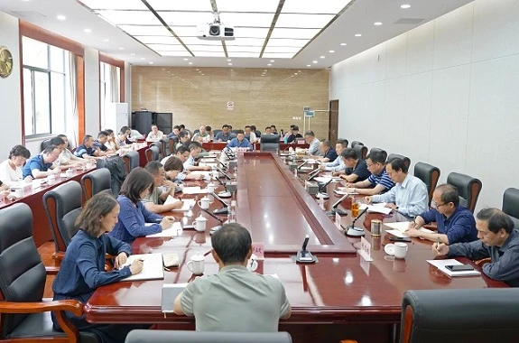 /html/2025/zhongdahuiyi_0429/74301.html